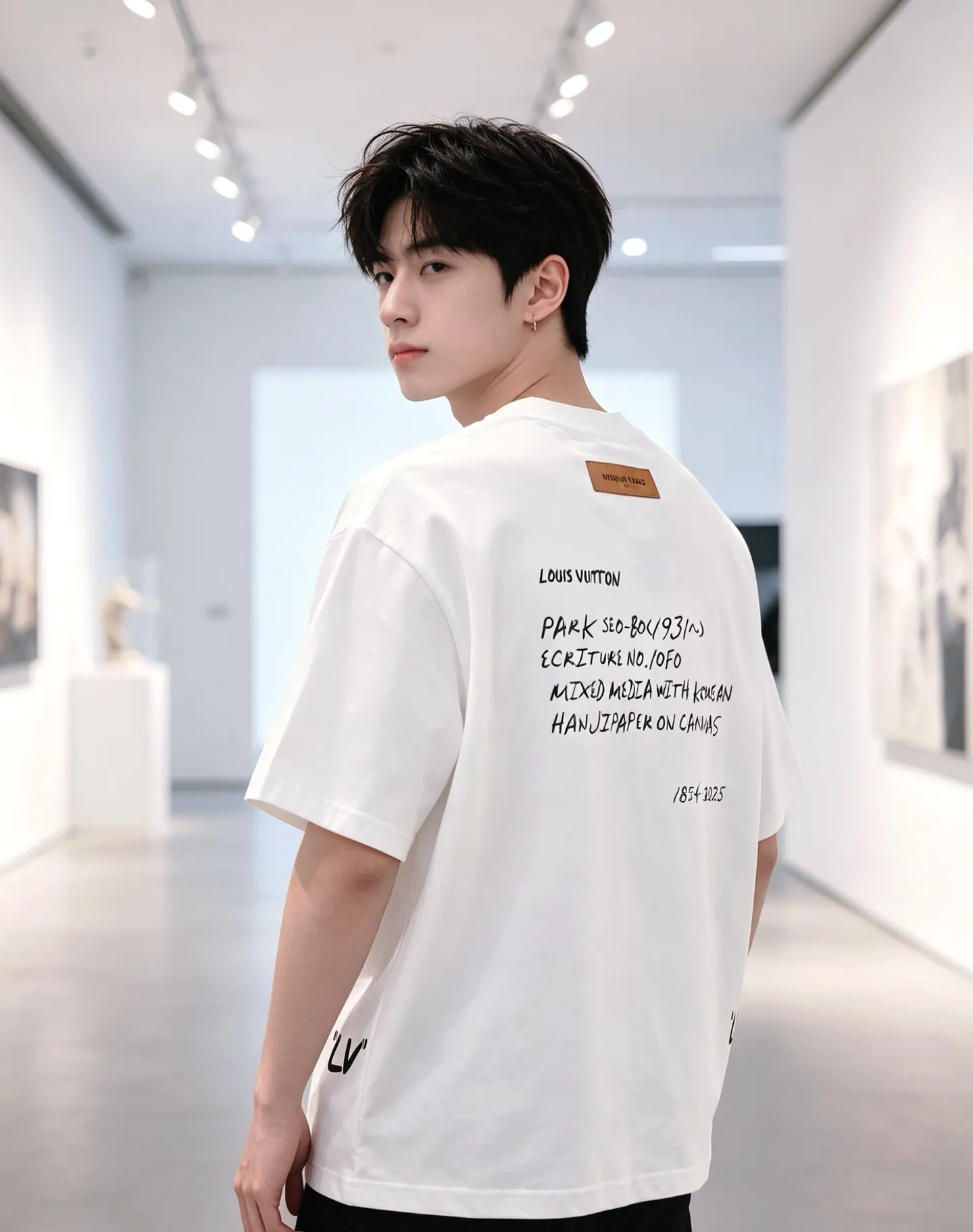Louis Vuitton/Louis Vuitton short sleeves with slogan printed letters on the chest